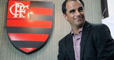 Rodrigo Caetano: ”Vamos respeitando o Grêmio, mas com o pensamento na vitória” Rodrigo Caetano: ”Vamos respeitando o Grêmio, mas com o pensamento na vitória”