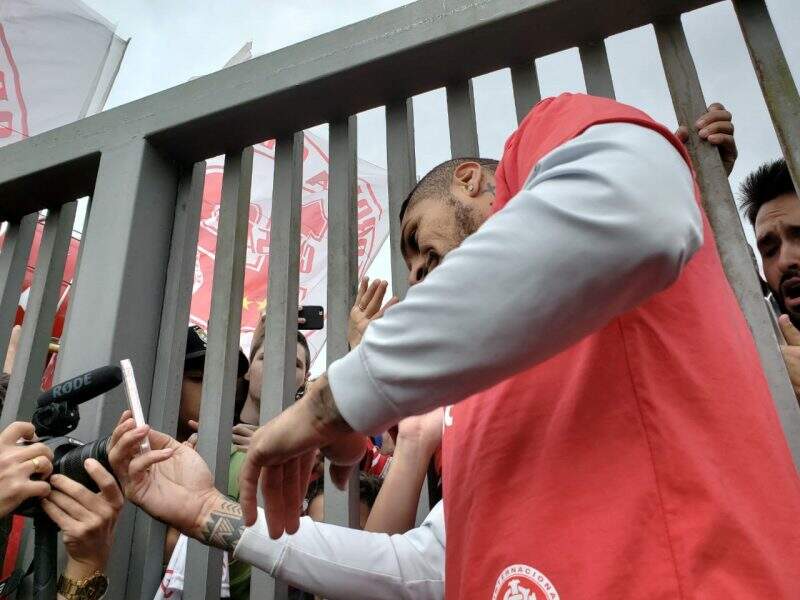 Por conta de punição, Paolo Guerrero é impedido de participar de evento beneficente de D’Alessandro