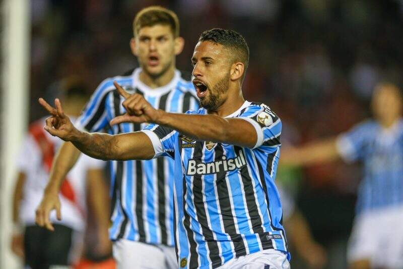 Ouça o gol da vitória do Grêmio sobre o River Plate