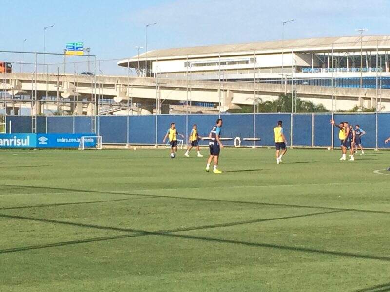 Com presença de Everton, Renato encerra preparação para enfrentar o River Plate