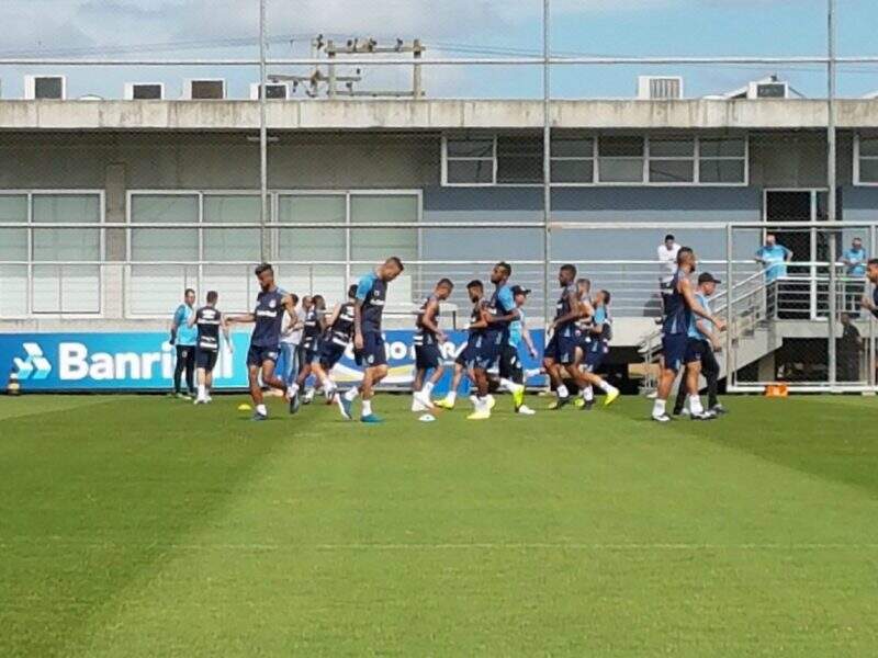 Após lesão, Luan faz primeiro trabalho no gramado; Kannemann segue como baixa