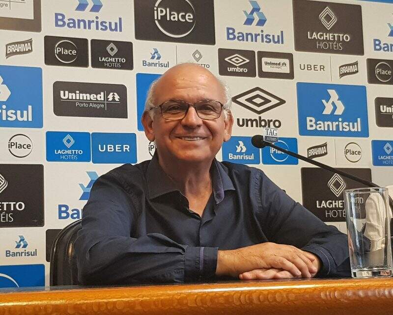 Renato Portaluppi renova com o Grêmio até 2019