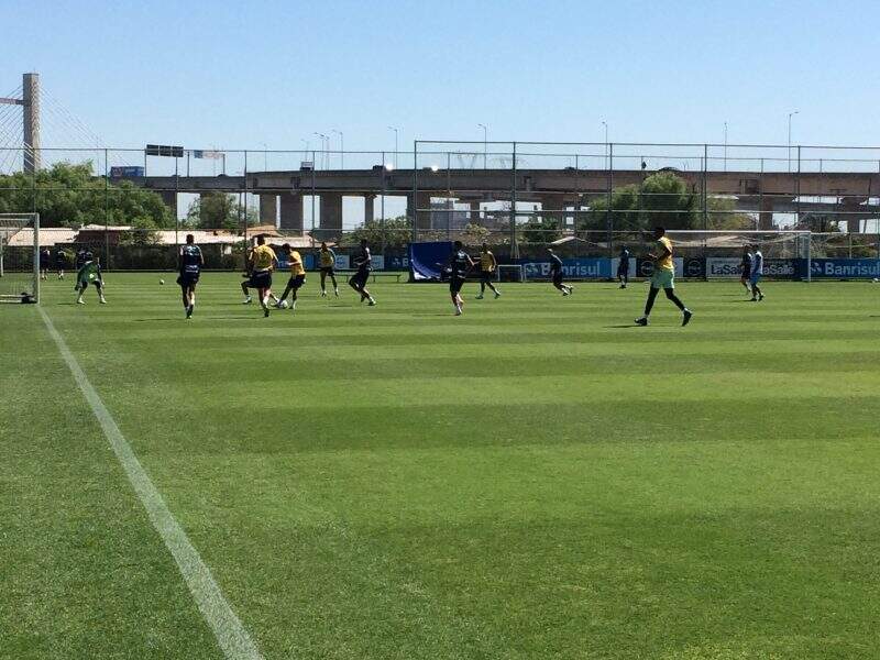 Renato faz mistério e Grêmio pode ter até quatro mudanças para encarar o Flamengo; confira a provável escalação