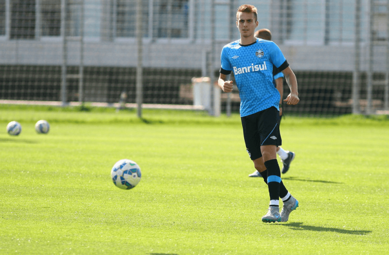 Após afastamento, Bressan deve retornar aos treinamentos do Grêmio