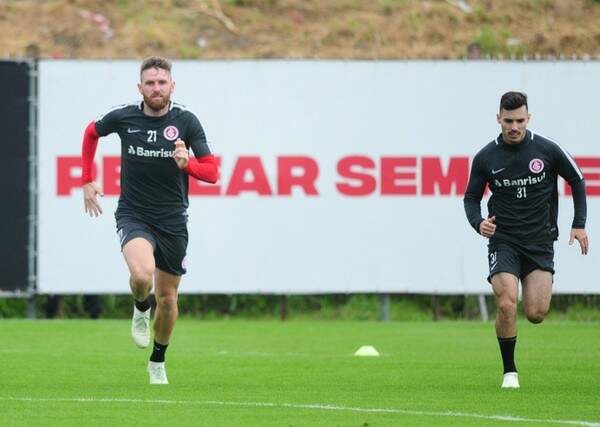 Suspensão de Fabiano dá chance a Zeca como titular após quase dois meses