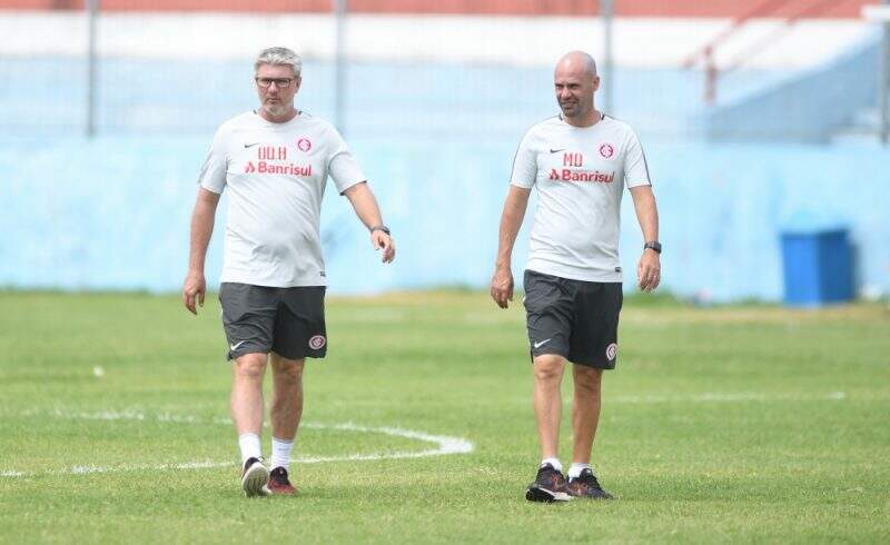 Odair abre semana de trabalhos com duas indefinições para enfrentar o América