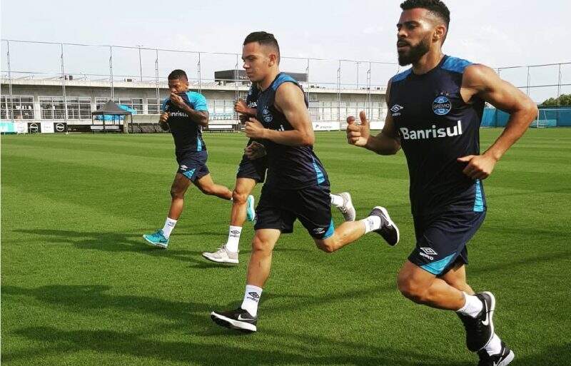 Grêmio realiza treino físico no inicio da preparação para o jogo contra o Corinthians