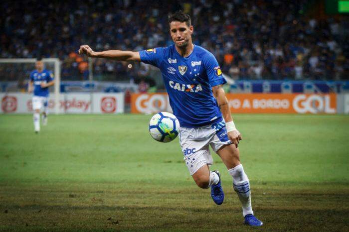 Valores pedidos pelo Cruzeiro travam negociação de Thiago Neves com o Grêmio