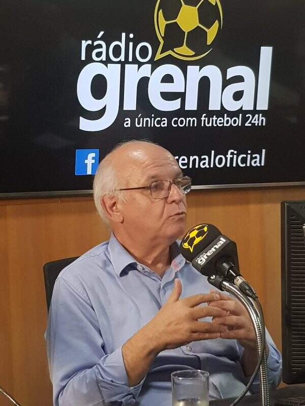 ”Tem que ser um negócio muito bom, não vai ser uma loucura”, afirma presidente do Grêmio sobre a negociação com Thiago Neves