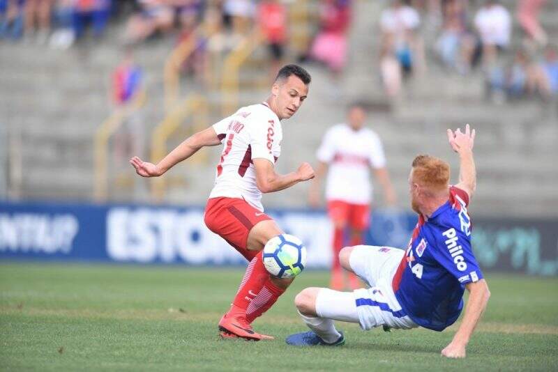 Inter sofre gol nos acréscimos e fica no empate com o Paraná, na última rodada do Brasileiro