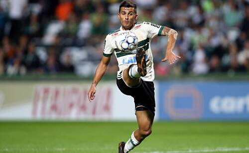 Inter negocia empréstimo de Guilherme Parede com o Coritiba