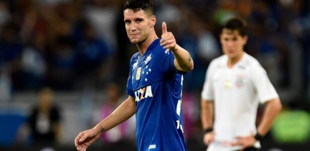 “Bem avançado”, afirma Renato Portaluppi sobre a negociação com Thiago Neves