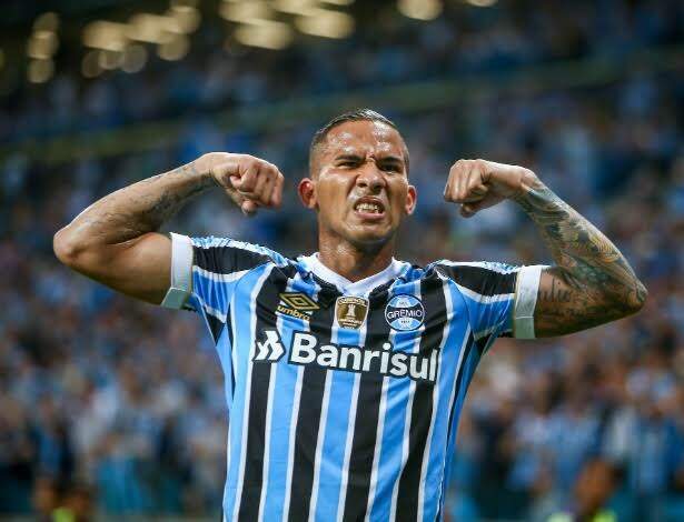 Jael completa dois anos com a camisa do Grêmio