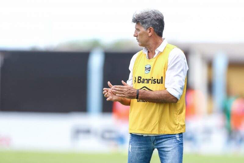 Renato Portaluppi destaca desempenho dos reservas na estreia: “Deram uma resposta muito boa”
