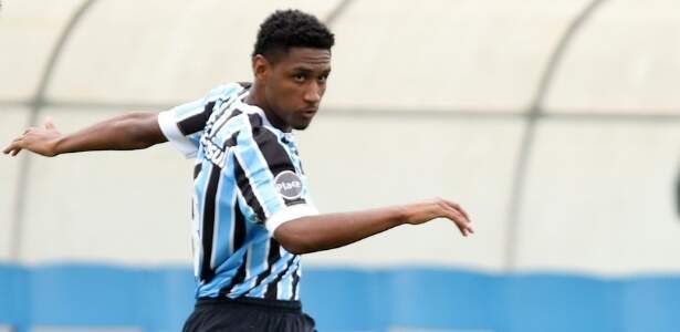 Shakthar eleva cifras por Tetê, mas Grêmio descarta negociação
