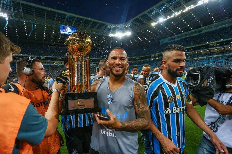 Grêmio confirma proposta do futebol japonês por Jael e futuro do jogador será definido nos próximos dias