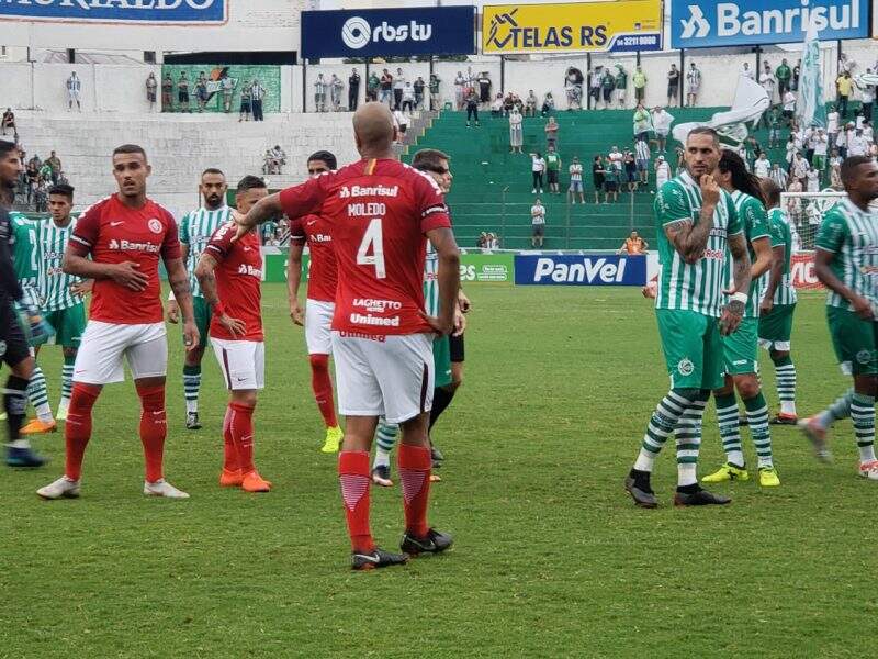 Em súmula, árbitro atribui confusões de Juventude e Inter ao técnico Winck e seu auxiliar