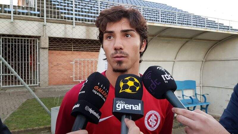 erik Erik, lateral-esquedo do sub-20 do Internacional, poderá integrar equipe principal