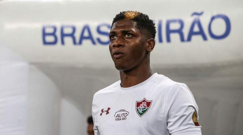 D56rYLPWkAcirrX-800x445 Caso Yony González: Grêmio tem recurso aceito é absolvido de acusação racial contra atleta do Fluminense