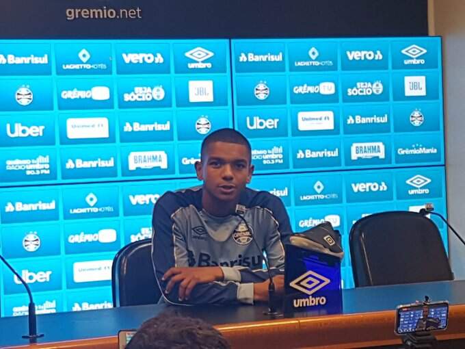 david braz Após primeiro gol pelo Grêmio, David Braz destaca felicidade: “Todo jogador sonha com isso”