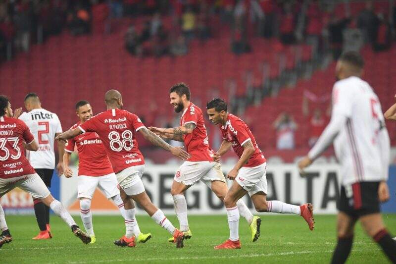 sóbis Sobis marca e Internacional ganha do São Paulo por 1 a 0