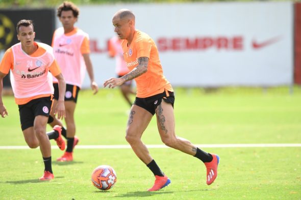 inter-treino-590x393 Confira a programação de preparação do Inter para o segundo semestre