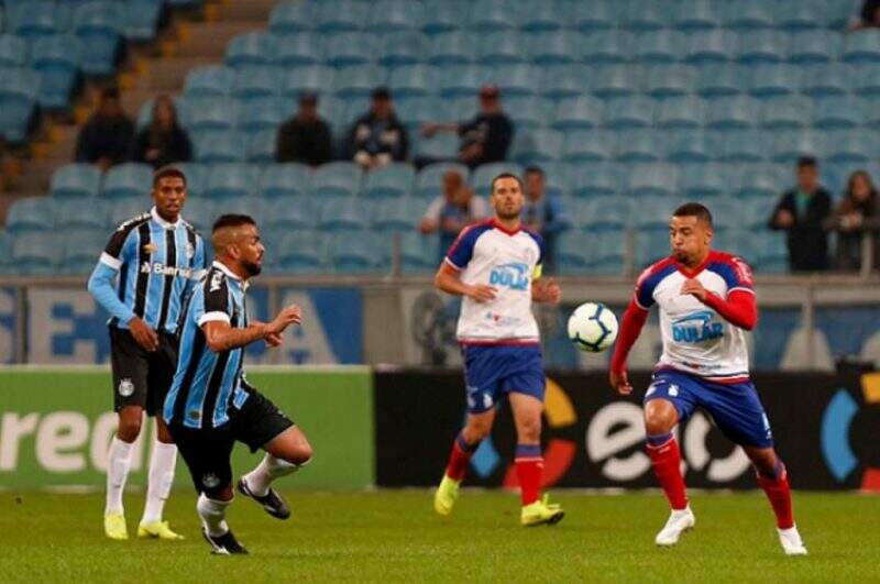 5d267519a8cb9 Grêmio empata com o Bahia e vaga na semifinal da Copa do Brasil será definida em Salvador