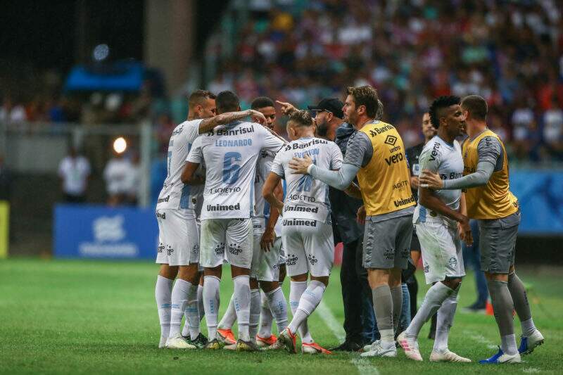 gremio2 Grêmio vence o Bahia fora de casa e garante vaga na semifinal da Copa do Brasil