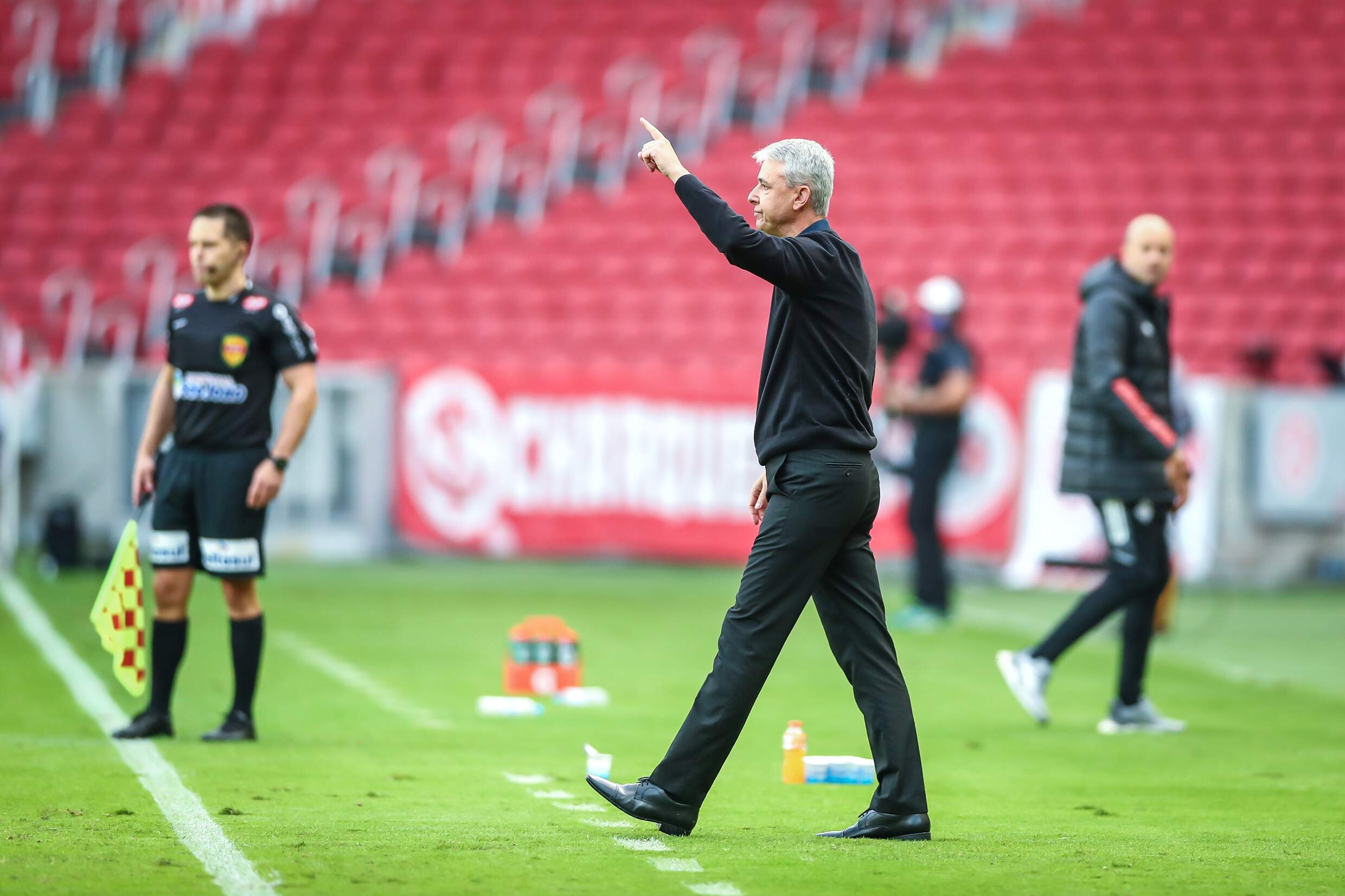 Rádio Grenal - O Futebol Alegria do Povo está no ar, com Thiago