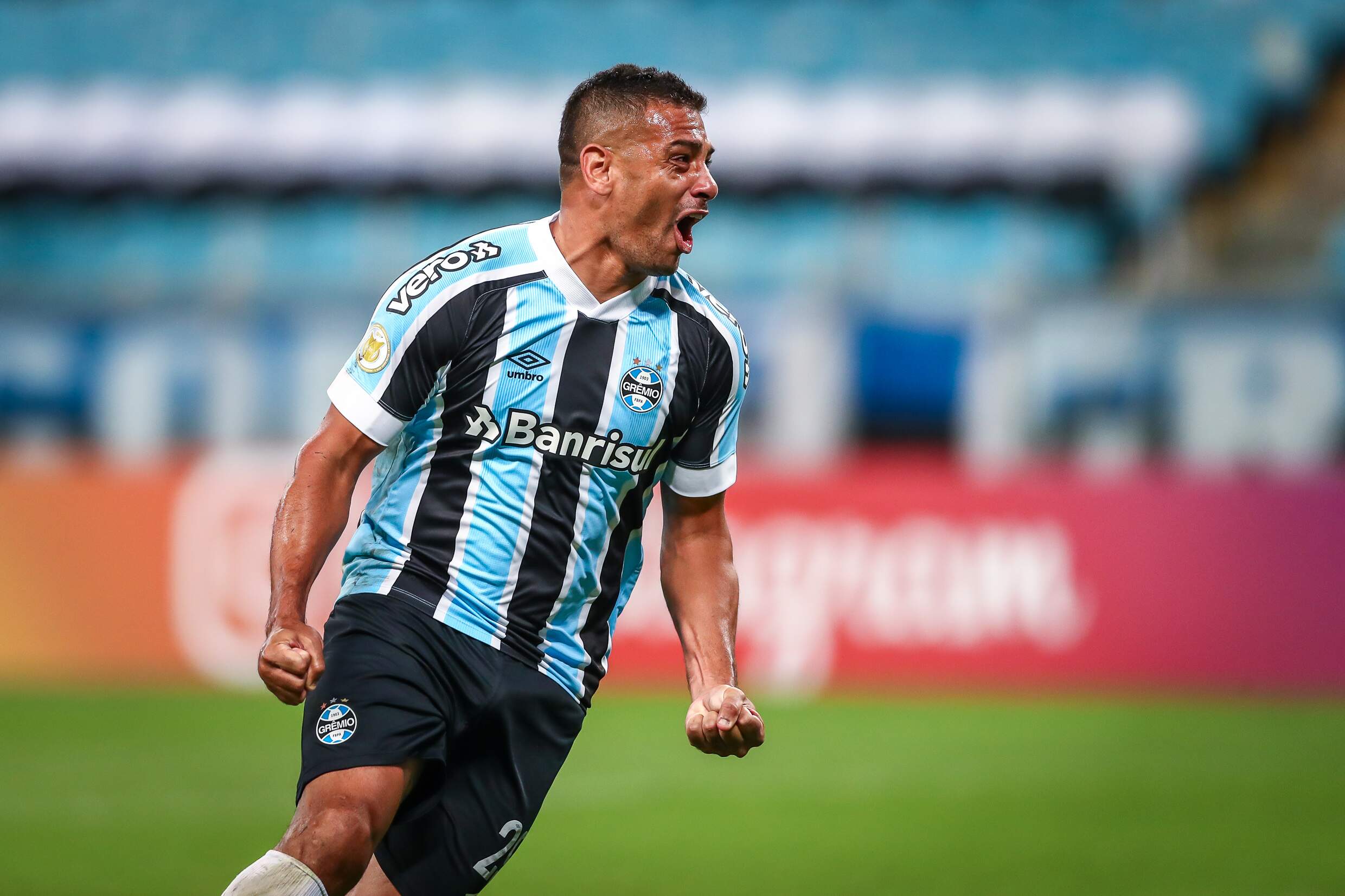Quem é o maior artilheiro do Grenal?