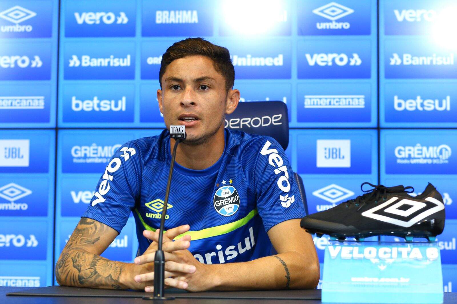 Grêmio: saída de Diogo Barbosa abre espaço para jovem desejado