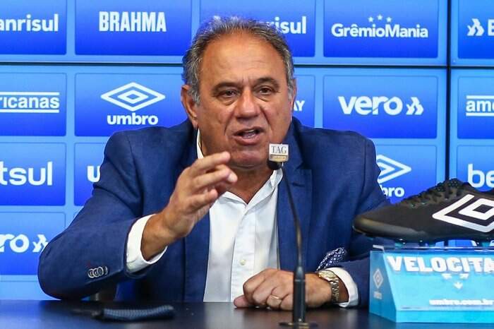 Dirigente do Grêmio fala sobre possível contratação de titular de Dorival: Não descarto