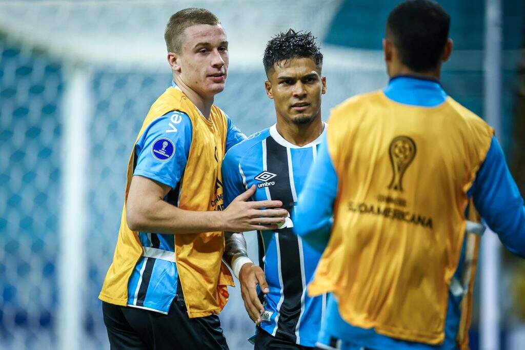 Grêmio vence o Atlético Grau na Arena e conquista segunda vitória na ...