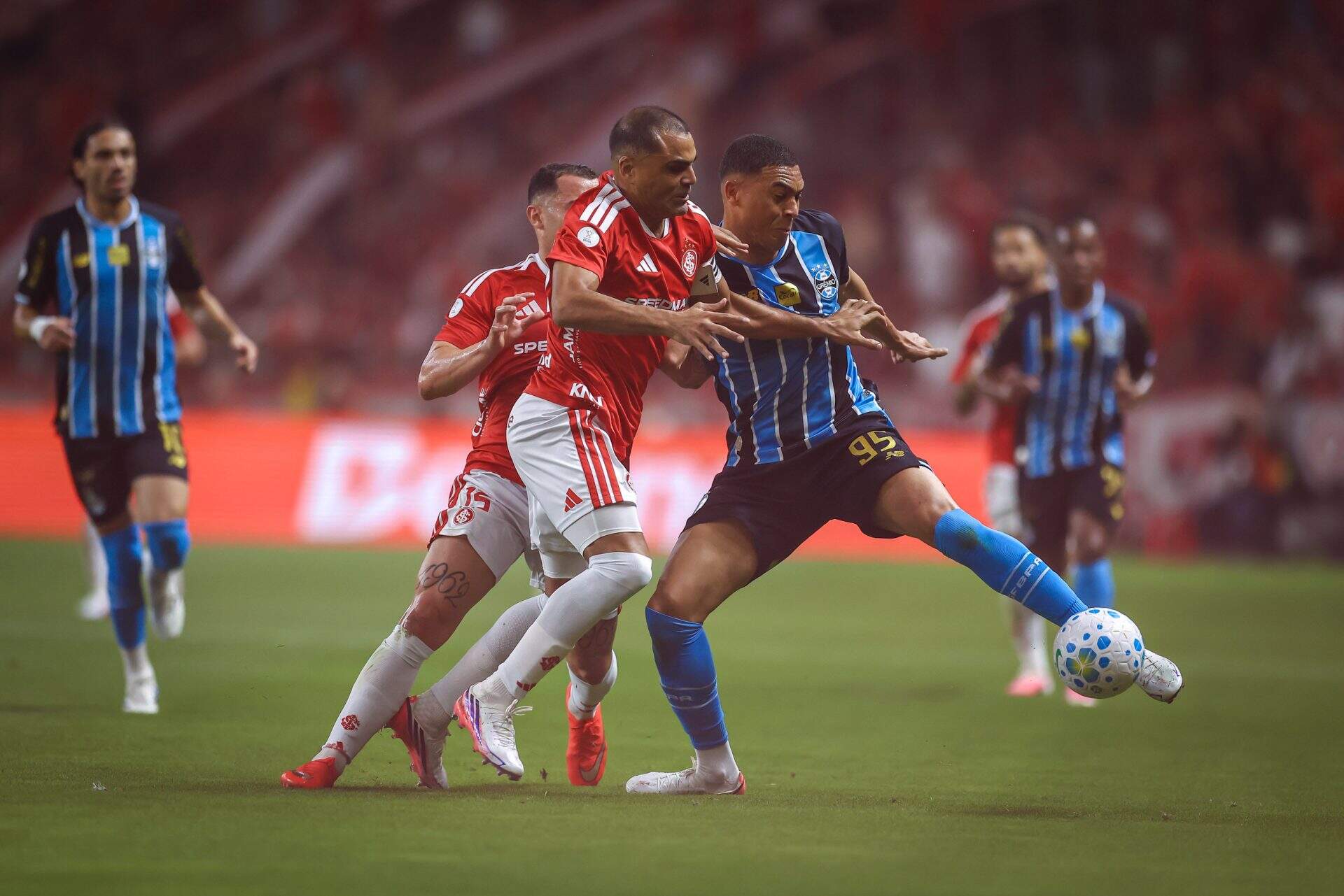 Grenal 453 termina sem gols no Beira-Rio e deixa decisão da Copa do Brasil para a Arena
